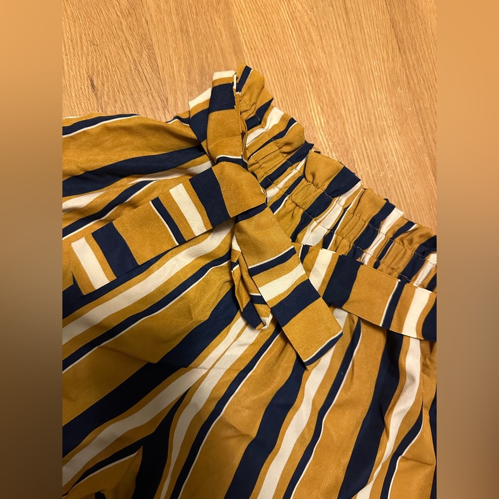 shorts - Picture 2 of 2